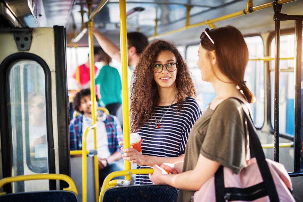 استخدمي وسائل النقل العامة